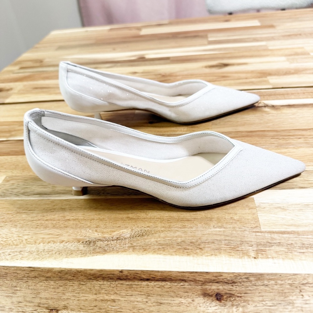 Stuart Weitzman Eva 50 Pump Pointed Toe White Sparkle Kitten Heels $525 MSRP 5.5 - Picture 6 of 15